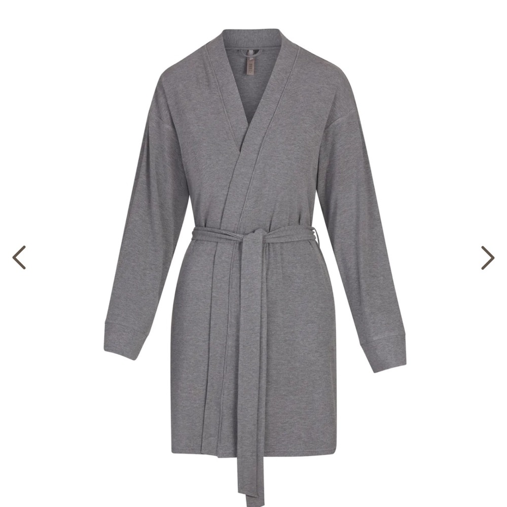Skims soft lounge robe grey size small